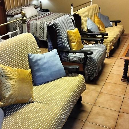 Anri Guesthouse Блоемфонтейн Екстериор снимка