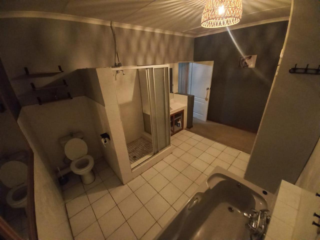 Anri Guesthouse Блоемфонтейн Екстериор снимка