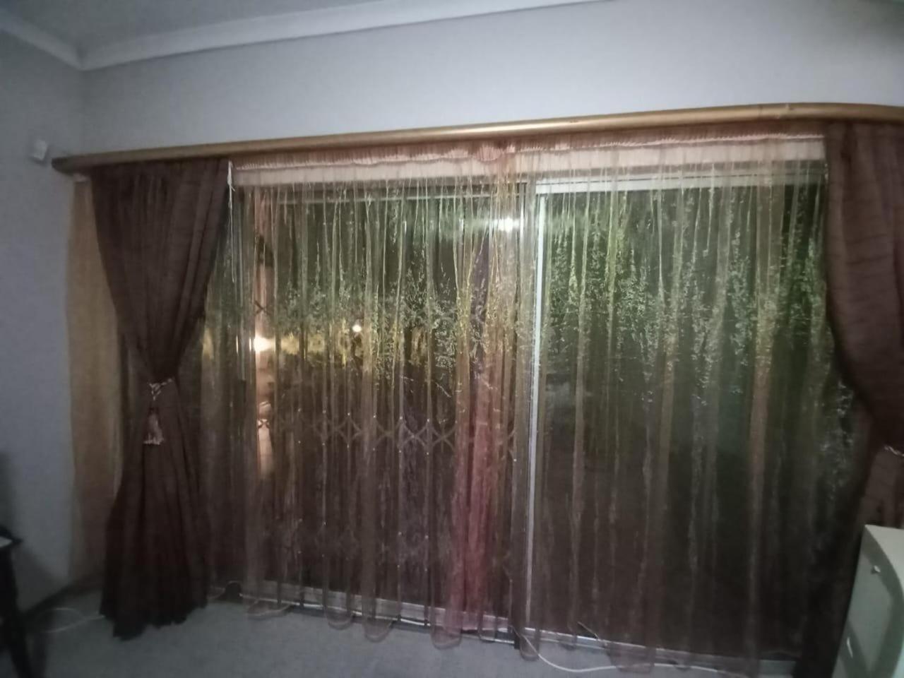 Anri Guesthouse Блоемфонтейн Екстериор снимка