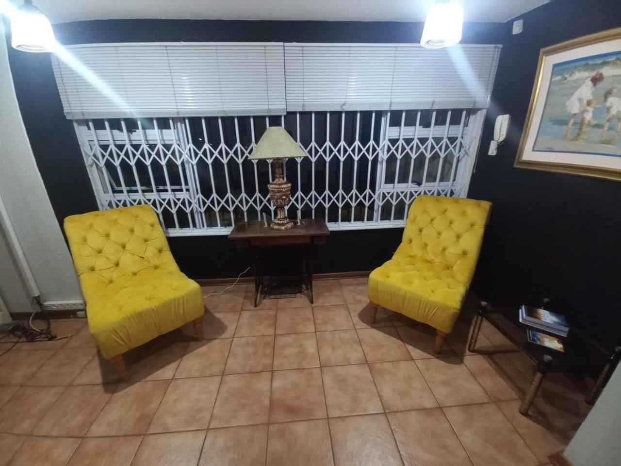Anri Guesthouse Блоемфонтейн Екстериор снимка