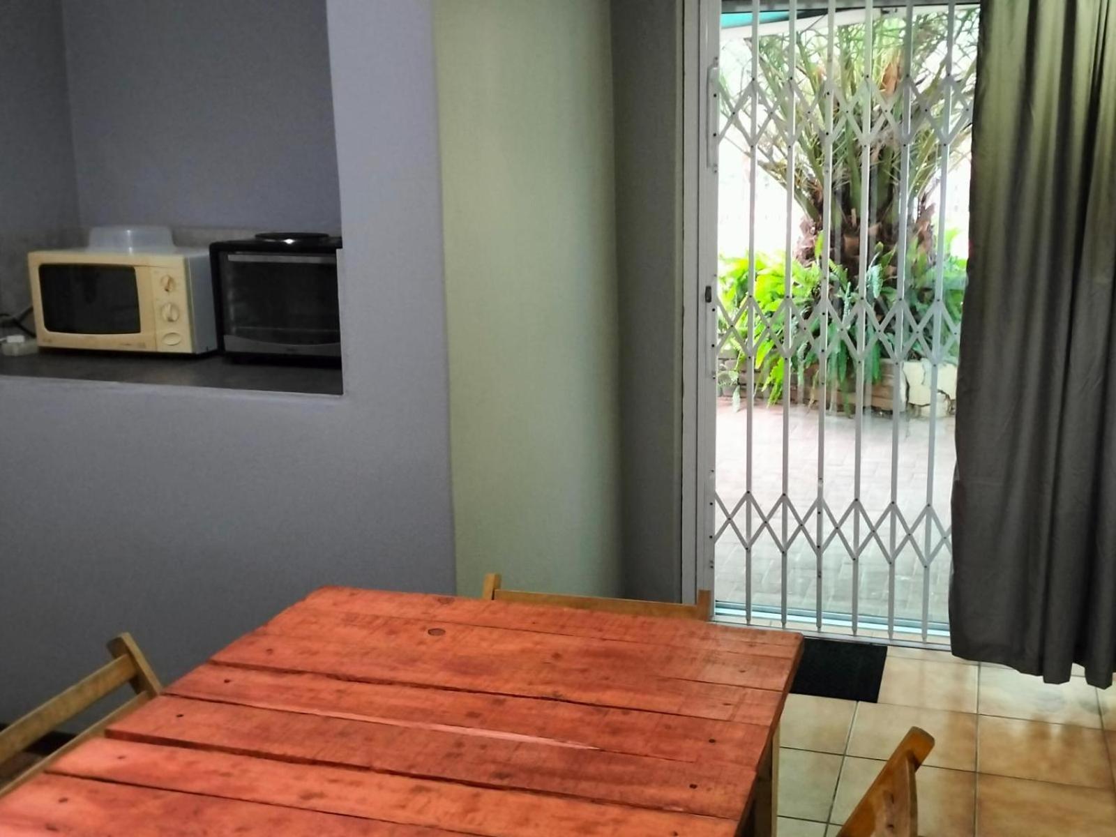 Anri Guesthouse Блоемфонтейн Екстериор снимка